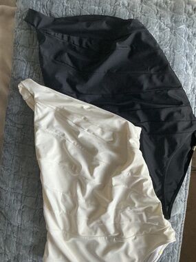 Lot of 2 Summersalt Sidestroke one shoulder bathing suits size 12, ivory, black
